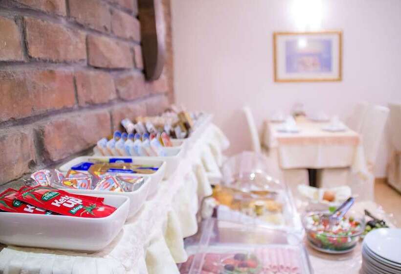 هتل Villa Midea