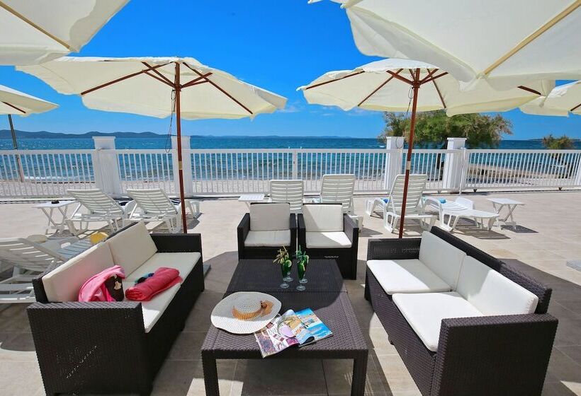 ホテル Villa Triana Adults Only