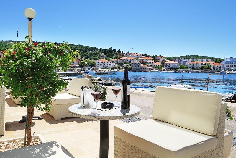 בית מלון כפרי Vrilo   Adults Only