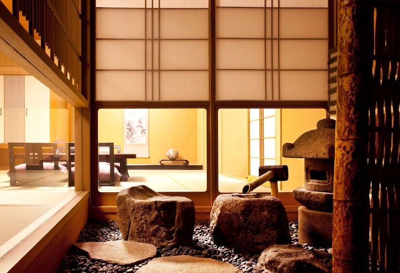 호텔 Yamanaka Onsen Kissho Yamanaka