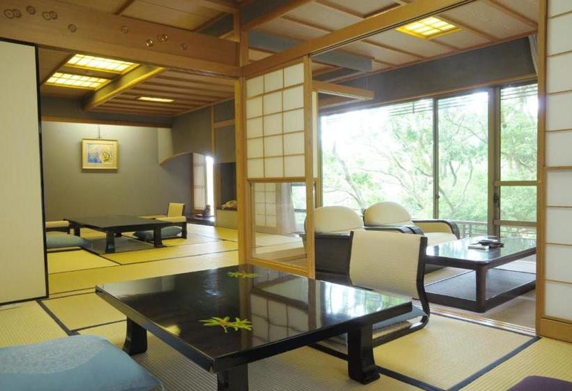 ホテル Yugawara Onsen Kawasegien Isuzu