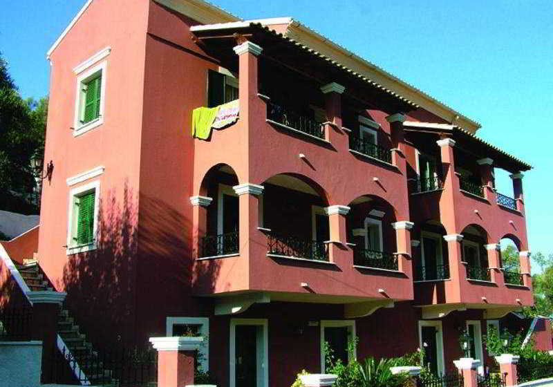 Niouris Apartments