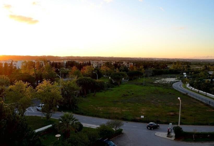 Parque Das Amendoeiras