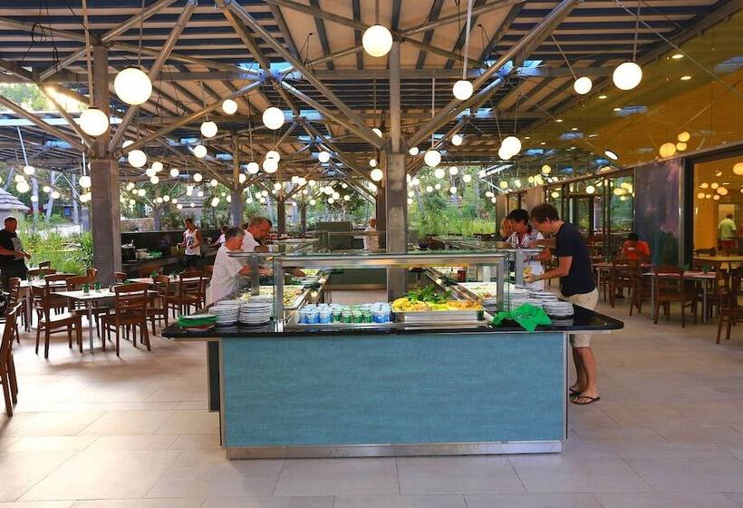 Курорт Pine Beach Pakostane Glamping Homes   All Inclusive Light