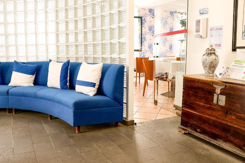 レジデンス Amparo