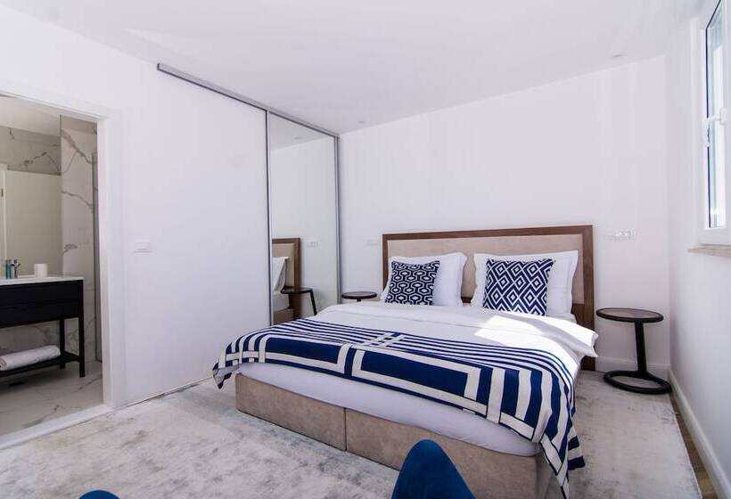 Seafront Luxury Apartments Fun