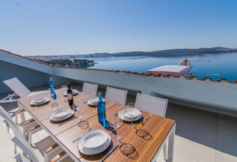 Seafront Luxury Apartments Fun