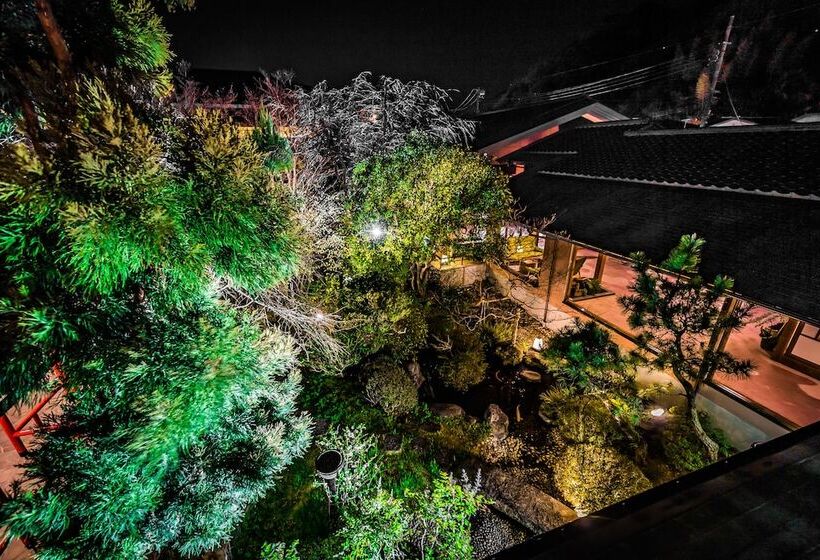Shoheiso Ryokan