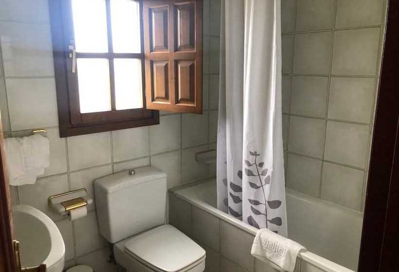 Apartamentos El Cardeo