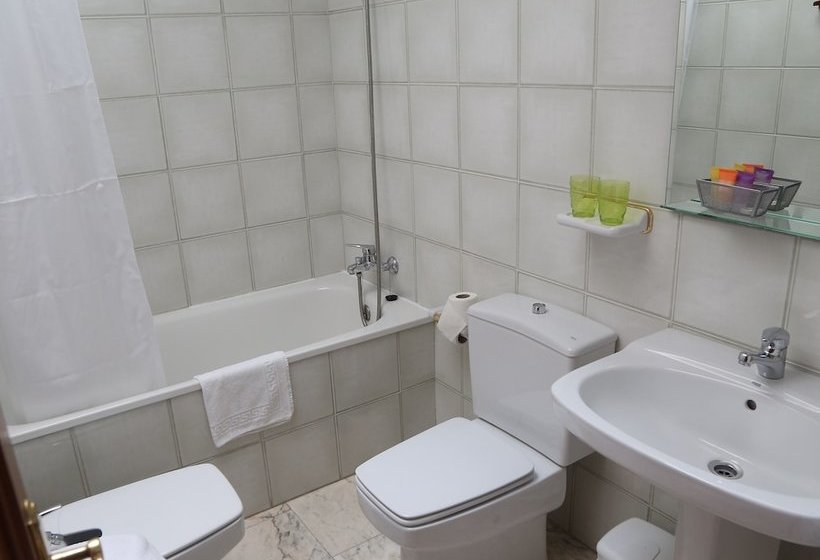 Apartamentos El Cardeo