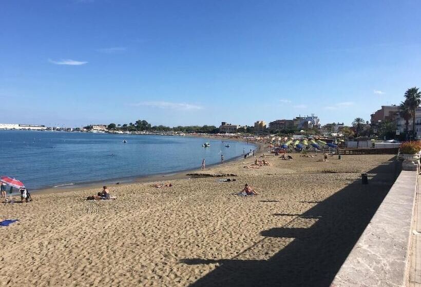 Baia Di Naxos