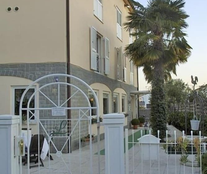 Отель Vila Lili