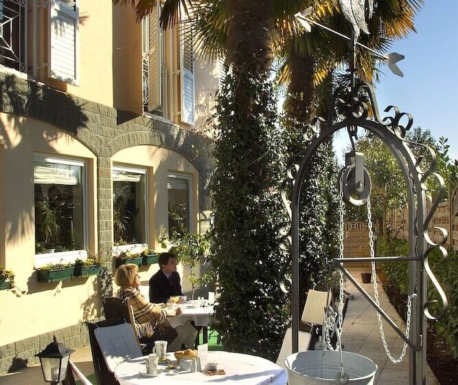 Отель Vila Lili