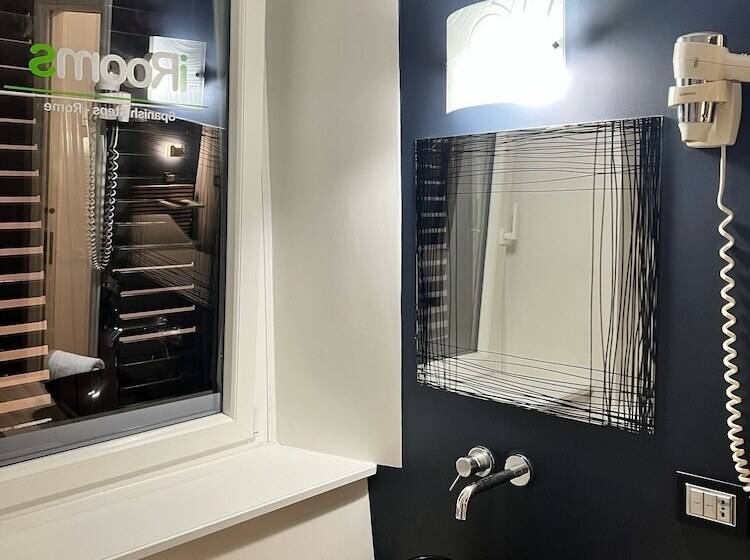 פונדק Irooms Spanish Steps