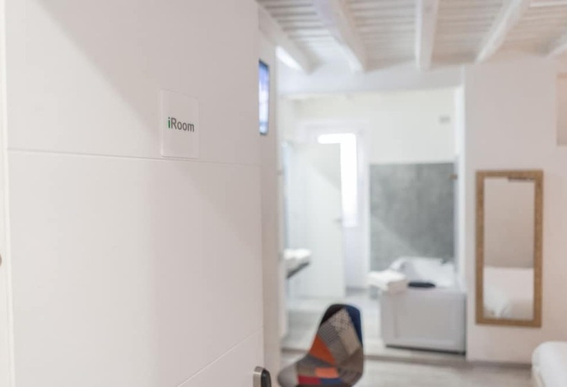 פונדק Irooms Spanish Steps