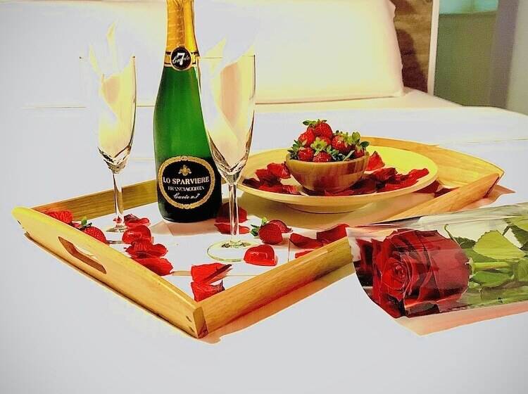 פונדק Irooms Spanish Steps