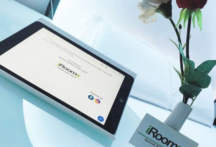 פונדק Irooms Spanish Steps