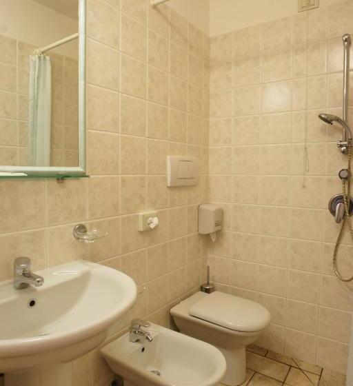 בית מלון כפרי Albergo La Rocca