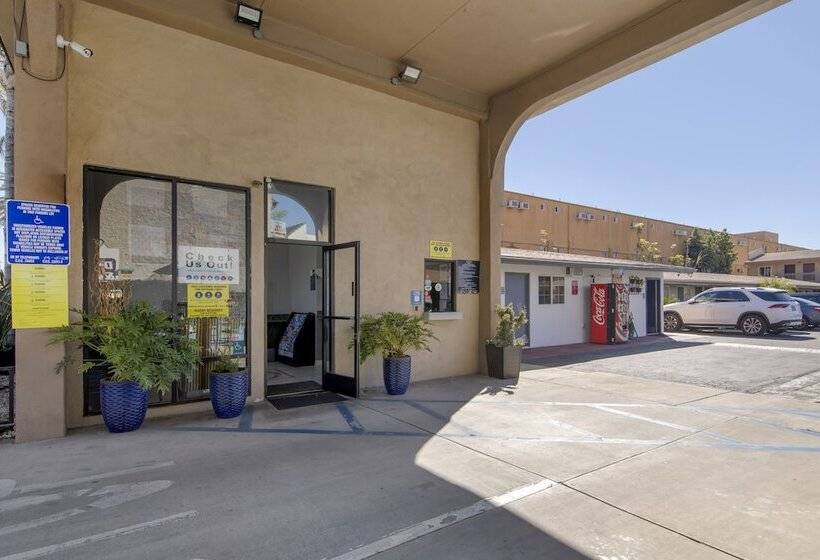 فندق Anaheim Discovery Inn And Suites