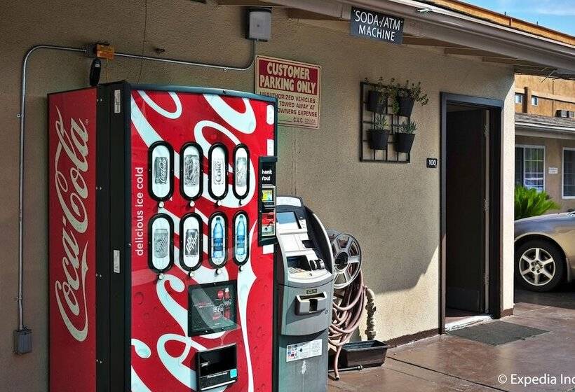 فندق Anaheim Discovery Inn And Suites