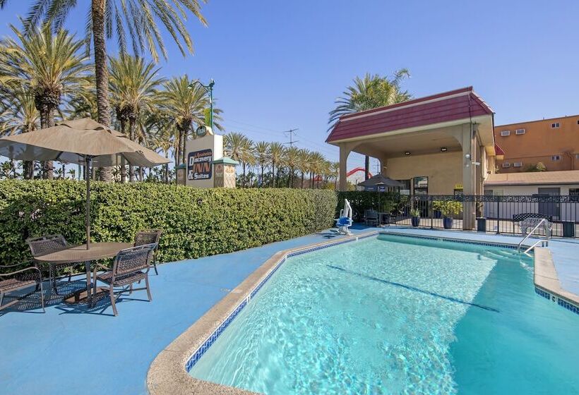 فندق Anaheim Discovery Inn And Suites