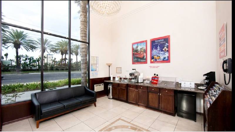 فندق Anaheim Discovery Inn And Suites