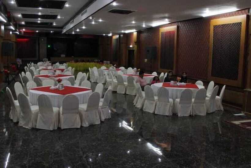 هتل Bahrain Carlton