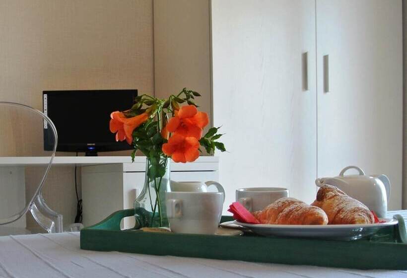 Отель Baia Azzurra