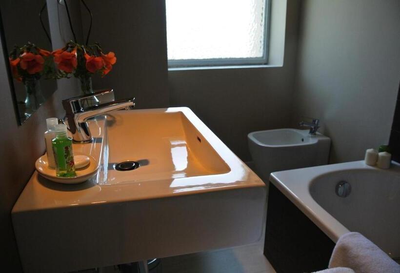 Отель Baia Azzurra