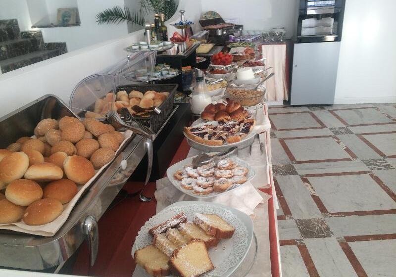 Отель Baia Azzurra