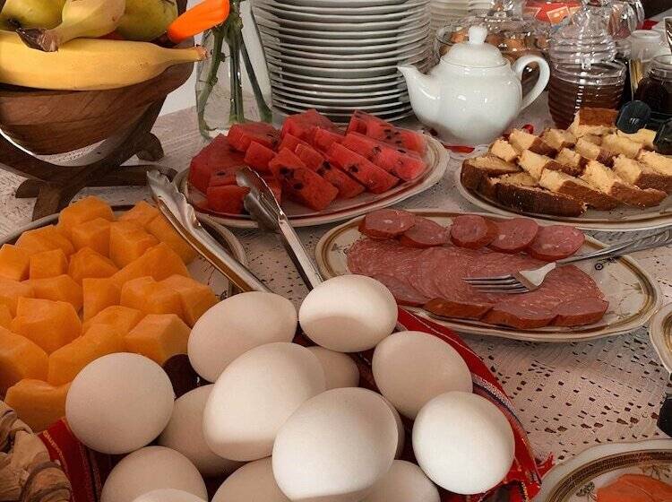 בית מלון כפרי Berati