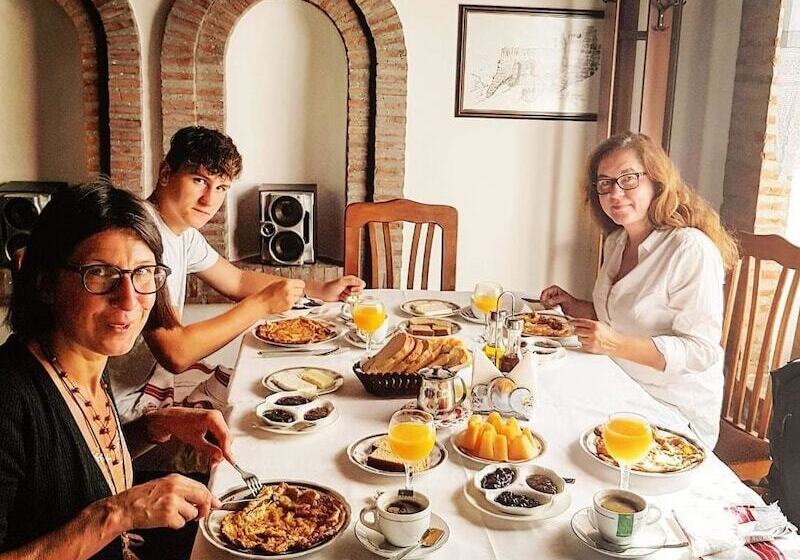 בית מלון כפרי Berati