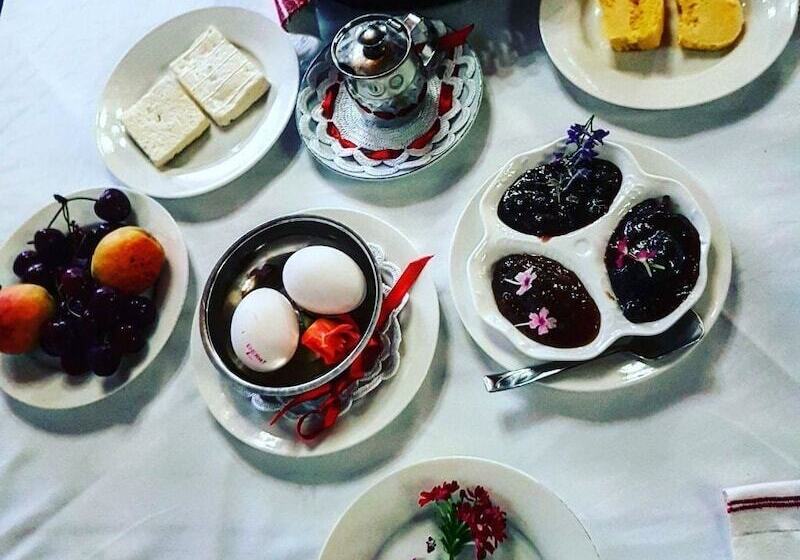 בית מלון כפרי Berati