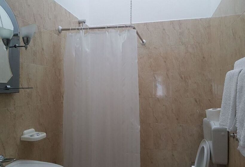 בית מלון כפרי Berati