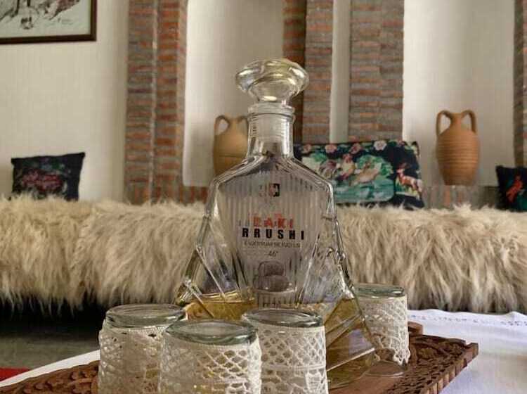 בית מלון כפרי Berati