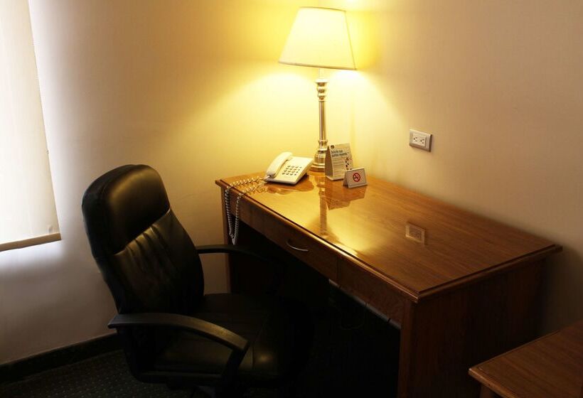 هتل Best Western Plus Chihuahua Aeropuerto
