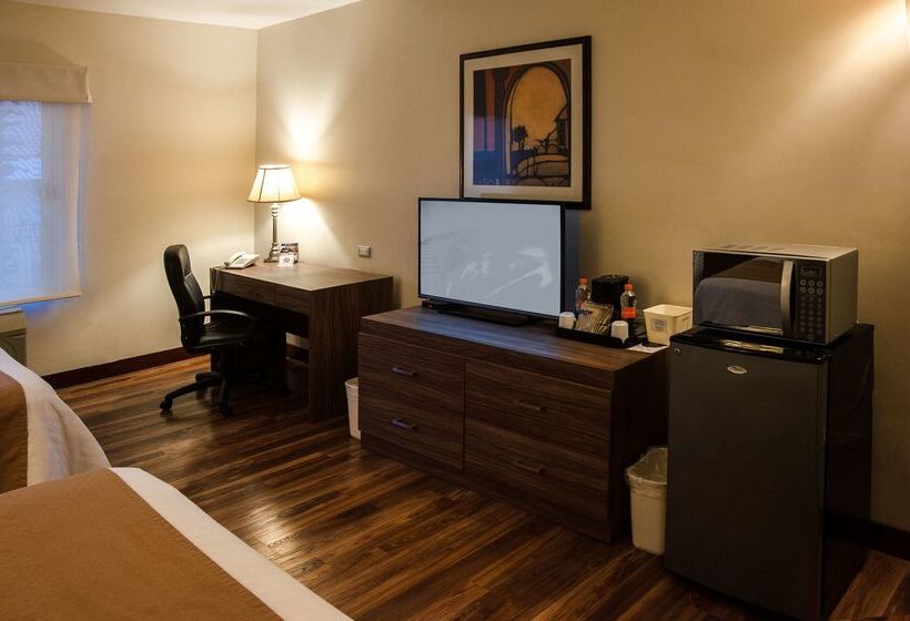 هتل Best Western Plus Chihuahua Aeropuerto