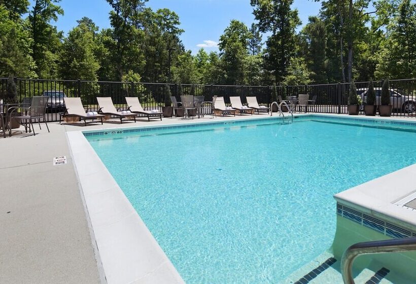 Отель Best Western Plus Glen Allen Inn