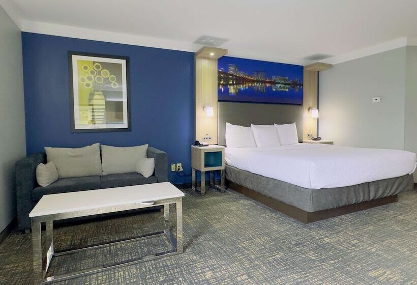 Отель Best Western Plus Glen Allen Inn
