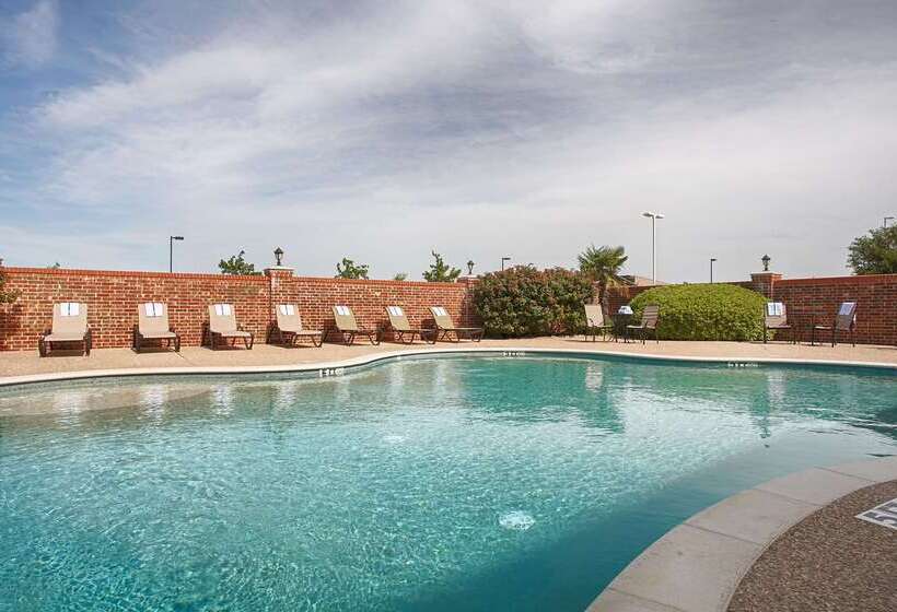 Отель Best Western Plus Waxahachie Inn & Suites