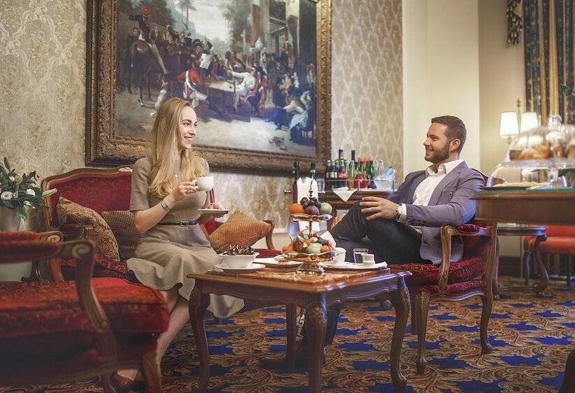 هتل Carlsbad Plaza Medical Spa & Wellness