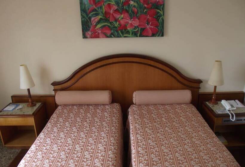 Colonial Plaza Hotel Pindamonhangaba