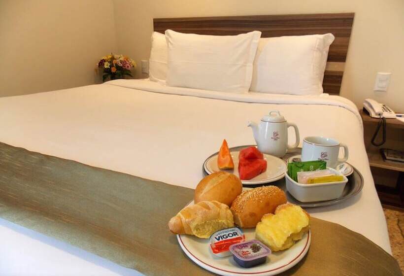 Colonial Plaza Hotel Pindamonhangaba