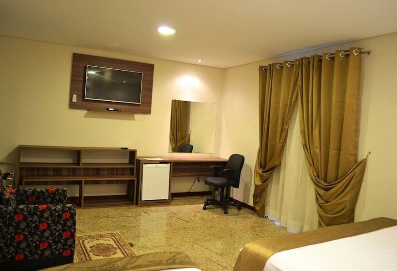 Colonial Plaza Hotel Pindamonhangaba