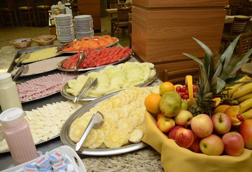 Colonial Plaza Hotel Pindamonhangaba