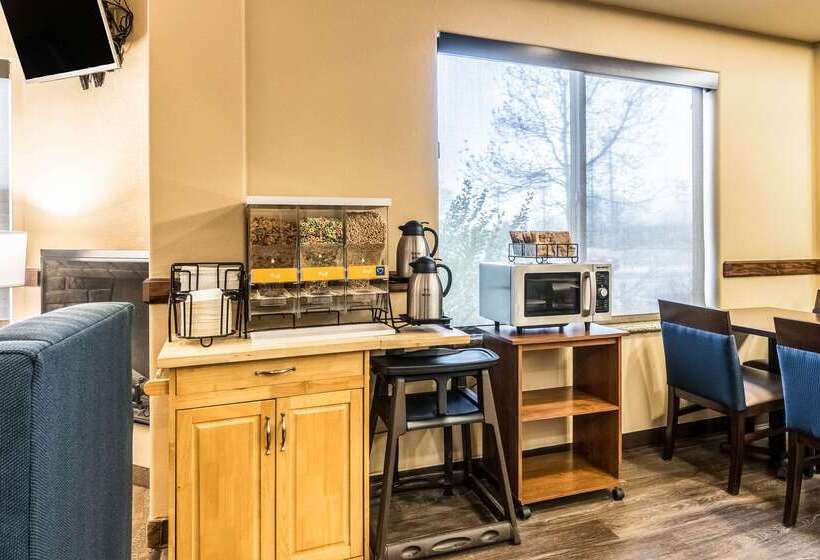 فندق Comfort Inn & Suites