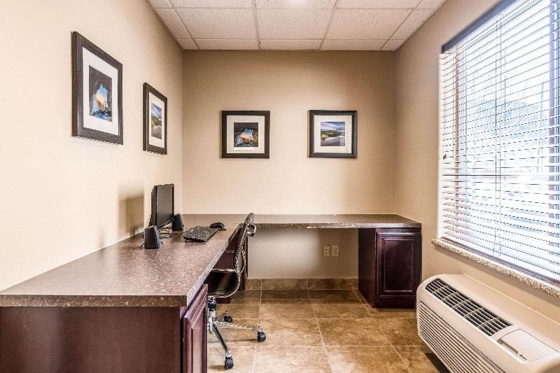 فندق Comfort Inn & Suites