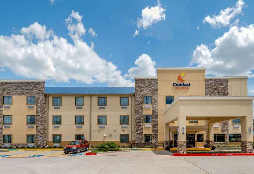 Отель Comfort Suites Baytown I   10