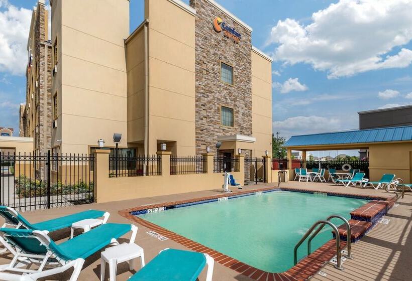 Отель Comfort Suites Baytown I   10