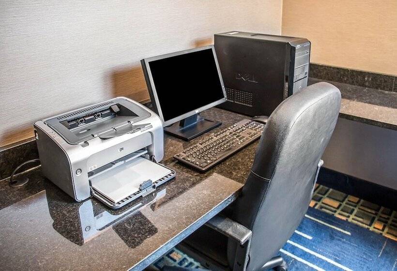 Отель Spark By Hilton Bluffton Hilton Head Island